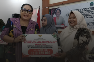 Pemkab Gunungkidul Perkuat Kesejahteraan Guru Non-ASN Melalui Penyaluran Insentif