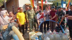 Dandim 0730/Gunungkidul Salurkan Bantuan Air Bersih, Warga Gabugan Berterima Kasih